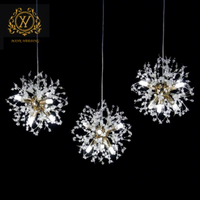 Luminaire moderne Boule de fleurs de luxe Lustre à lumière blanche Créatif en forme de pissenlit Décoratif doré Plafonnier de mariage Décor