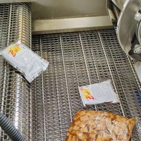 Industriële automatische voedselontwaterings-lucht droogmachine voor de verwerking van gewassen groenten, fruit, vlees en vis.