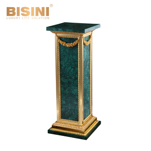 Grazioso stile francese dipinto a mano cherubino e vaso di fiori colonnari in porcellana madre con supporto decorativo per fioriera a cilindro - Product Image 3