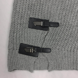 Suéter Masculino Clássico de Outono Inverno com Gola Drapeada e Fivela Assimétrica, Manga em Tricô Trançado, Corpo Canelado, Tricô Grosso, Caimento Regular - Product Image 5