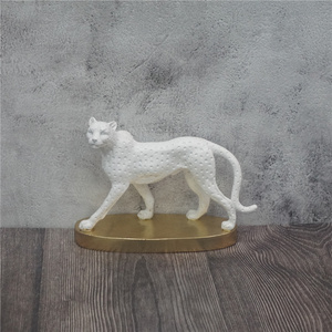 Scultura animale della <span class=keywords><strong>pantera</strong></span> della decorazione della tavola della casa della statua del leopardo di camminata di 3 colori - Product Image 5