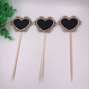 Wooden Heart-Shaped Chalkboard With Floral Border 3 Pcs Mini Blackboard For <b>Home</b> <b>Decor</b> Valentine'S Day <b>Rustic</b> Style - Product Image 3