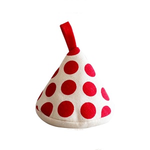 En gros, Cache-poignée triangulaire mignon anti-brûlure pour cuisine, isolation thermique haute température - Product Image 2