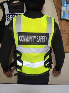 Gilet de sécurité réfléchissant haute visibilité avec fermeture éclair avant, poche multifonctionnelle, uniforme de garde de sécurité, gilet de sécurité pour les paramédicaux et la communauté - Product Image 3