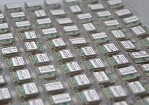 Antenne JS-X6S GNSS RTK Module récepteur GPS agricole Module GPS <span class=keywords><strong>Satellite</strong></span> 4G avec récepteur pilote pour Drone UAV voiture Moto Taxi - Product Image 6