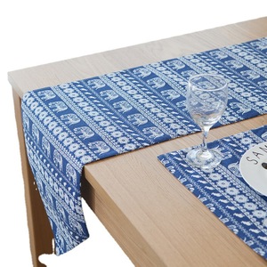2024 Idyllique personnalisé imprimé lavable imperméable coton lin nappe chemins de table usage domestique en gros - Product Image 2
