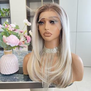 Pelucas sintéticas de encaje frontal 13x4 con gorro pequeño para mujer, de alta resistencia al calor, con línea de cabello natural y color rubio mixto, en stock de fábrica. - Product Image 3