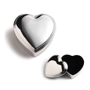 Regalos para Mamá o Novia, Caja de Joyería de Aleación de Zinc Metálica Plateada con Forma de Corazón y Joyas - Product Image 1