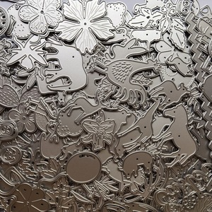 قوالب معدنية محفورة لقص وتشكيل الزهور والأوراق العشوائية وإطارات، لصناعة ألبومات القصاصات والبطاقات والحرف اليدوية - Product Image 3