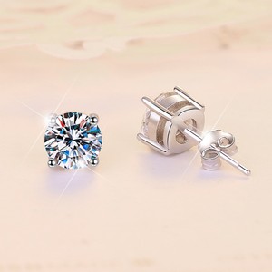 Boucles d'oreilles en moissanite 0,5 carat en argent sterling 925, sans nickel, étanches, avec diamants GRA, vente en gros d'usine - Product Image 2