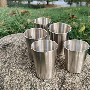 Tasse et Chope à Bière Portable en Acier Inoxydable 201 de Qualité Alimentaire 18/10 330ML Écologique Sans BPA pour Cadeaux et Fêtes de la Bière - Product Image 6