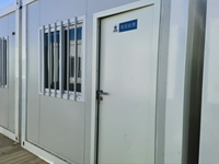 Maison conteneur mobile préfabriquée à porte centrale 20 pieds, 1, 2, 3 ou 4 chambres, appartement moderne