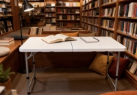 Table rectangulaire pliable en plastique, légère, moderne, blanche, 120 cm, pour pique-nique et camping, prix usine.