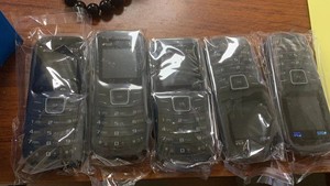 Venta al por mayor pequeño teléfono Venta caliente Original nueva función <span class=keywords><strong>de</strong></span> teléfono para <span class=keywords><strong>Samsung</strong></span> E1207 E1200 E1207y - Product Image 2