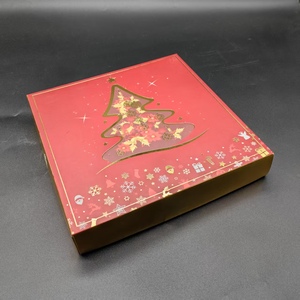 Boîte cadeau de Noël haut de gamme en matériaux recyclés écologiques avec couvercle gaufré doré pour bonbons, friandises et chocolats - Product Image 2