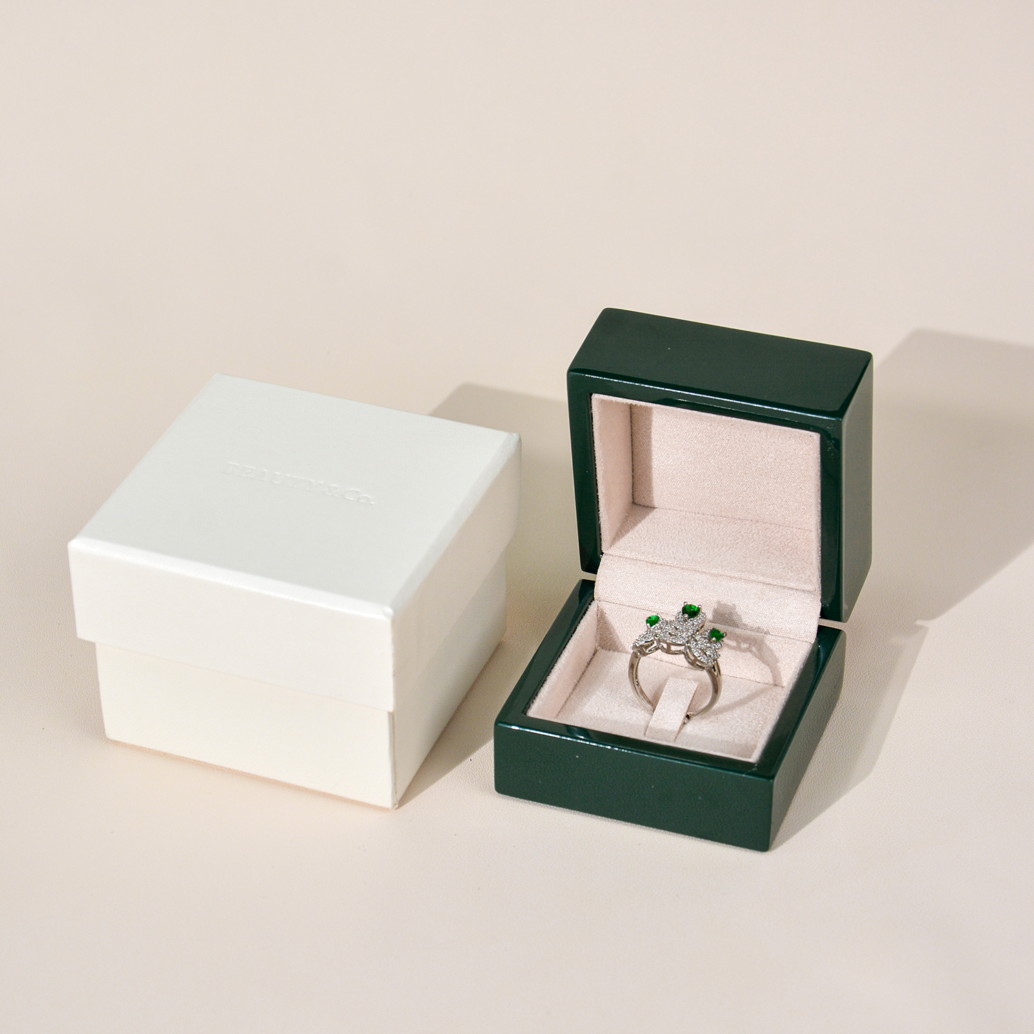 green ring box