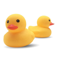 Pato de goma azul para la dentición del bebé, juguete de baño personalizado, venta al por mayor, 100