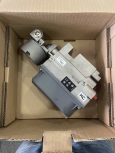 ตัวกระตุ้นน้ำมันแบบนิวแมติก Origin Fisher480 พร้อมตัวควบคุมดิจิตอล DVC6200, DVC6200H, DVC6010, DVC6020, DVC6030, DVC6000 ซีรีส์สมาร์ท - Product Image 2
