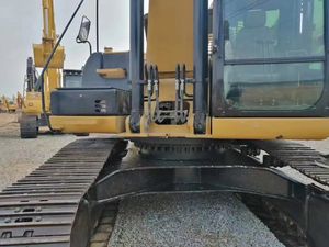 รถขุดตีนตะขาบรถมือสอง CAT329 29ตันได้รับการรับรอง CE พร้อมถังเครื่องจักรจากญี่ปุ่น - Product Image 3