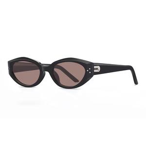 Nouvelles lunettes de soleil œil-de-chat haut de gamme pour femmes, monture fine, design polygonal, et lunettes de protection UV pour hommes. - Product Image 5