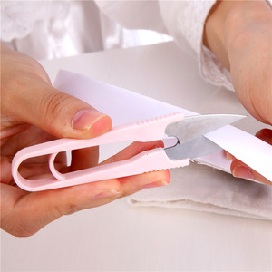 Cross Stitch Scissors Plastic Handle Stainless Steel U Shape For Tailoring And Yarn Trimming <b>Random</b> Color - Product Image 3