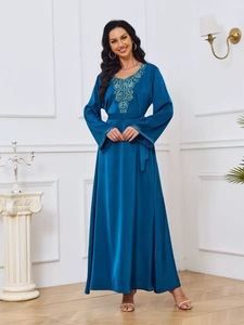 Robe Kaftan Légère et Respirante à Motifs Floraux Brodés pour Femme, Col en V Long, Style Dubaï Moyen-Orient - Product Image 5