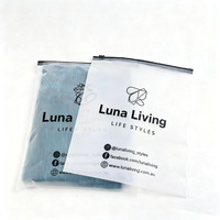 Sacs Ziplock pour l'emballage de vêtements, T-shirt, logo personnalisé, sacs en plastique mat avec fermeture éclair, sacs en plastique avec fermeture éclair et logo