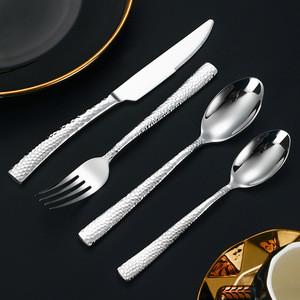 Ensemble de couverts martelés en acier inoxydable 304 – Couteau, fourchette, cuillère – Vaisselle occidentale durable pour hôtels et mariages (plats principaux) - Product Image 4