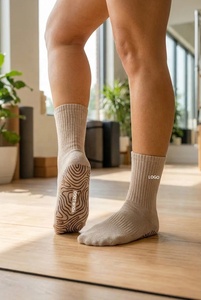 Calcetines de Yoga Personalizados para Mujer, Logotipo Bordado, Calcetines de Pilates de Algodón Premium, Calcetines de Pilates Antideslizantes Únicos al <span class=keywords><strong>por</strong></span> <span class=keywords><strong>Mayor</strong></span> - Product Image 2