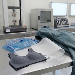 Material de TPU en rollo OEM para uso médico, electrodomésticos, electrónica automotriz, dispositivos médicos para exteriores, ropa interior sin costuras y Aircell - Product Image 1