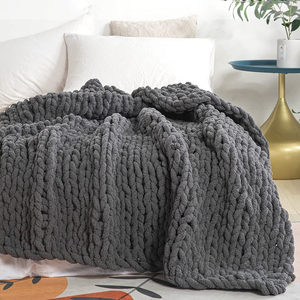 Couverture en tricot épais luxueuse faite à la main, couverture en chenille naturelle lestée - Product Image 2
