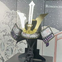 Réplique authentique de casque de samouraï, ornement frontal doré et argenté, Kabuto en métal violet, taille adulte, pour fête à thème, exposition
