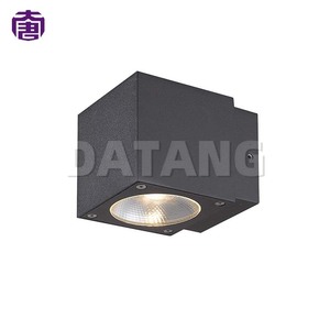 Applique murale LED extérieure étanche à longue durée de vie avec indice de protection IP65 pour l'extérieur des bâtiments, les jardins et l'usage résidentiel - Product Image 5