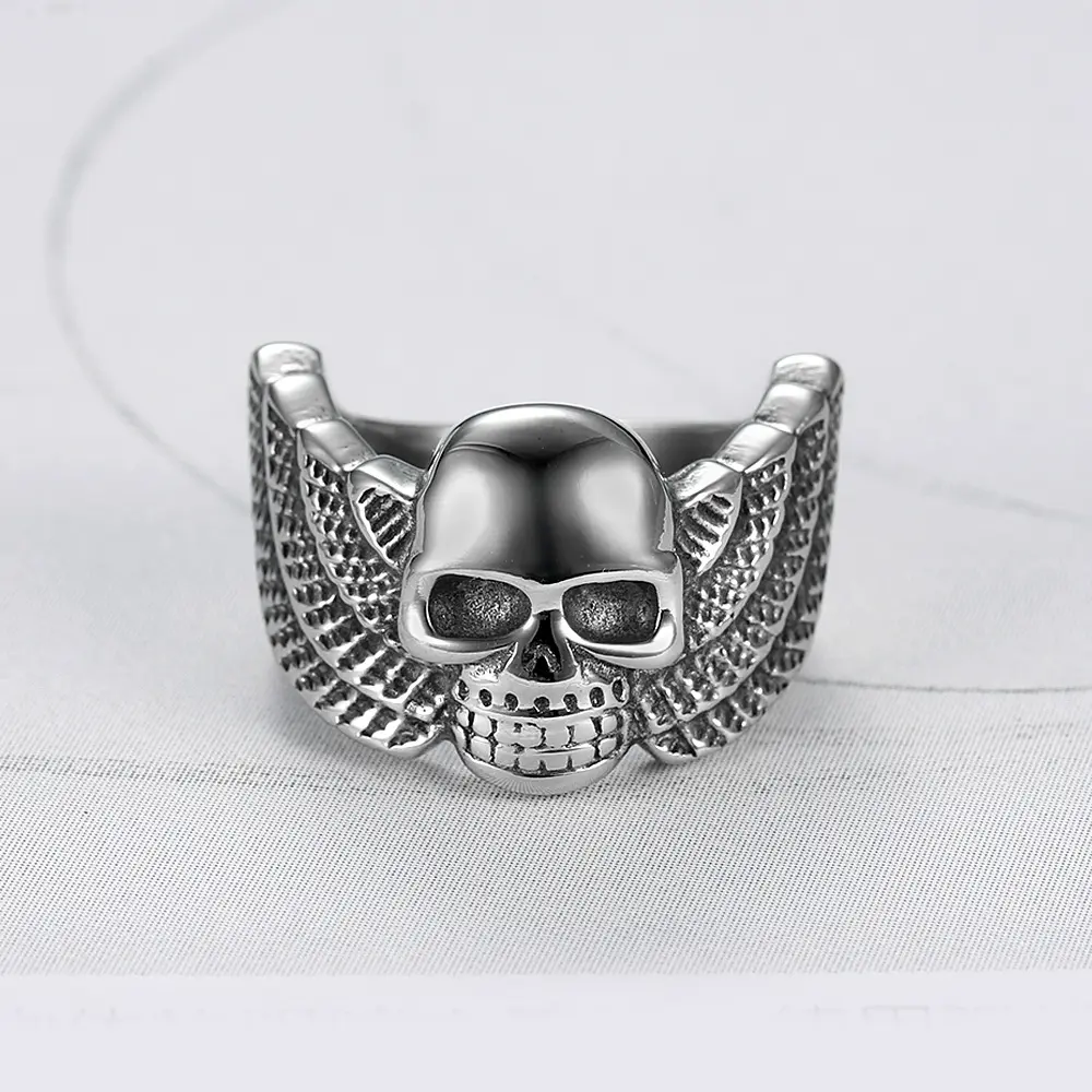 Cool joyería de acero inoxidable Animal serie calavera Haed alas diseño anillo