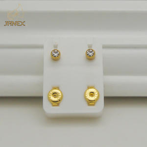 Pendientes Hipoalergénicos de Acero Quirúrgico, Accesorios Estériles para Kit de Perforación - Product Image 4