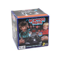 Jeu de Détecteur de Mensonge Électrique à 4 Doigts, Fonctionne avec 3 Piles AA, Testeur de Réaction pour 8 Ans et Plus, Jouet de Fête, Jeu de Société Familial, Blague