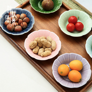Mini platos de cerámica para repostería con forma de flor, plato de porcelana estilo chino nuevo para servir frutas, ideal para fiestas en salones de té. - Product Image 3