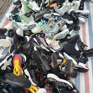 Chaussures décontractées à la mode en gros, chaussures de sport tendance avec des semelles épaisses, faciles et confortables à porter - Product Image 1