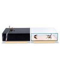 Table basse de luxe en verre avec boîte à thé et café, base en marbre et laiton, motif Scorpions Pollock Beetle plaqué or