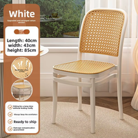 Chaise en rotin plastique écologique, légère, empilable, imperméable et durable pour l'extérieur, la terrasse, le jardin et la salle à manger