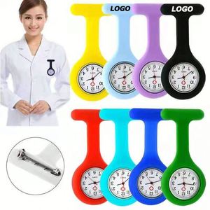 Montre infirmière personnalisée en silicone avec épingle – Montre de poche médicale à clipser pour infirmières, étudiants, promotions en matière de santé - Product Image 1
