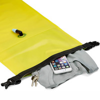 Bouée de sécurité flottante gonflable 2-en-1 personnalisée en PVC avec sac étanche à fermeture à boucle