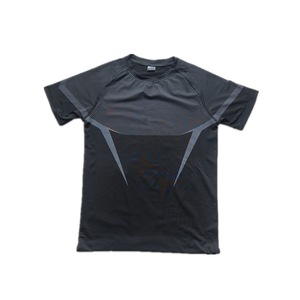 Camiseta de Compresión para Hombre, Tejido Sin Costuras, Degradado Rojo y Negro, Ajuste Muscular, Transpirable, para Gimnasio, Entrenamiento, Deporte - Product Image 6