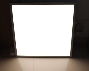 Panneau lumineux LED dimmable 40W pour plafonds de maison et de bureau, design plat 600x600, corps de lampe en aluminium encastré de 10 mm d'épaisseur, CRI élevé 90 - Product Image 6