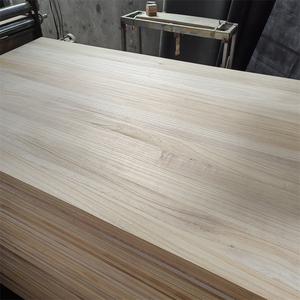 <span class=keywords><strong>Porte</strong></span> en bois massif de Paulownia robuste de classe AA Paulownia en bois massif pour la construction de meubles - Product Image 1
