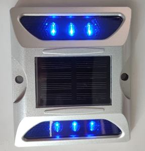 Солнечные дорожные светильники IP68 из стали с ярким сигнальным маяком для безопасности дорожного движения, стробоскоп для предупреждения об опасности - Product Image 1