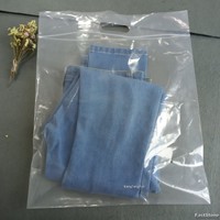 Sac en plastique transparent à fermeture éclair avec logo personnalisé avec poignée emballage à fermeture éclair transparent PE pour t-shirts vêtements et chaussettes