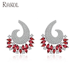 RAKOL EP2116 Diseño de lujo Chapado en oro Cubic Mary Color Boda Novia Stud Zirconia Pendientes - Product Image 2