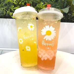 Gobelet en plastique PP transparent jetable de qualité alimentaire de 90 mm de diamètre et 700 ml avec couvercle pour boissons à la vodka, thé à bulles, logo personnalisé - Product Image 3