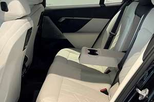 <span class=keywords><strong>BMW</strong></span> Série 5 Touring <span class=keywords><strong>530e</strong></span> xDrive M Sport 2024 d'occasion, sans accident, prête à être expédiée. - Product Image 5